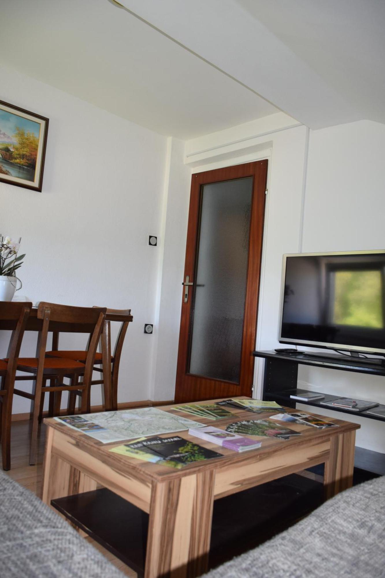 Apartma Narava Begunje pri Cerknici Zimmer foto